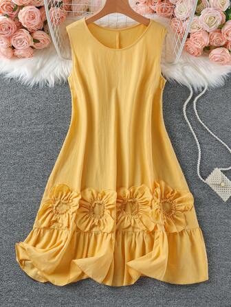 SHEIN LUNE Plus Size Women Summer Vacation Style Solid Color 3D Floral Decor Sleeveless Dress,Sundress,Summer Dresses For Women