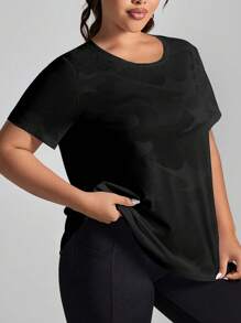 Easithlete Camiseta de actividad física de manga corta con cuello redondo y estampado de camuflaje para mujer de talla grande