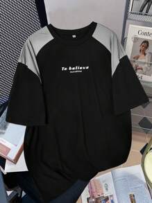 Manfinity Hypemode Camiseta de manga corta de talla grande para hombres con bloqueo de color e impresión de letras