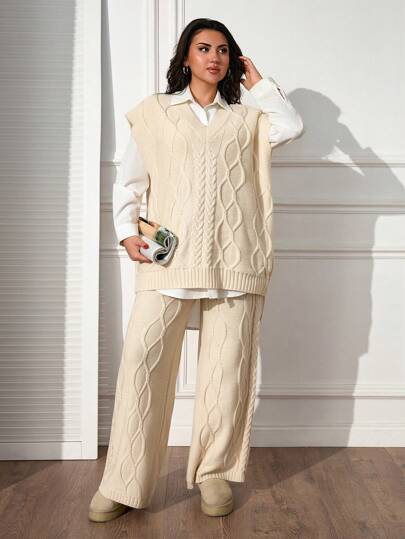 Große Größen Set bestehend aus Strickweste und Strickhose in Unifarbe