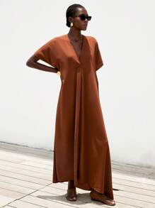 Aveloria Modichic Plus Size Loose V-Neck Batwing Sleeve Solid Casual Beach Dress, Romantic European & American Holiday Style, Spring/Summer - Brown - View 6
