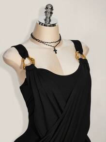 Hourglow 大码女式纯色 V 领褶皱拼布不对称下摆紧身连衣裙，Y2K 性感短裙，金属肩带装饰 - 黑色 - 查看 6