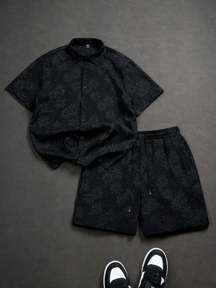 Manfinity EMRG 男士度假休闲风，INS风短袖衬衫短裤套装，黑色底色，饰以向日葵提花和亮片设计，时尚百搭。弹性腰带提升穿着舒适度，尽显法式休闲浪漫风情。这套服装非常适合夏威夷海滩度假、音乐节以及日常穿着，是送给男友或老公的绝佳礼物。男士短袖衬衫套装，时尚夏季之选，男士短裤套装，男士两件套，男士短裤两件套 - 黑色 - 查看 6