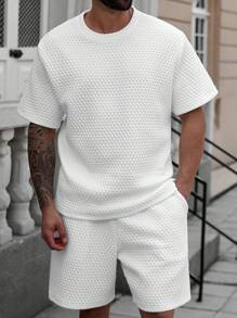 Manfinity Homme 大码男士纹理面料短袖T恤和短裤两件套休闲装