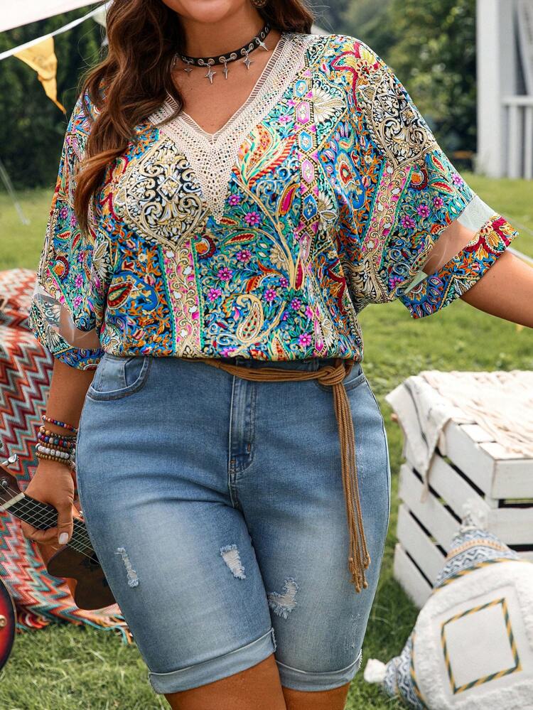 Plus Size Women All-Over Print Mesh Insert Casual Vacation Boho Paisley Top, Hippie Boho Fall,Autumn Concert Going Out Top,Western Wear, Boho,Country