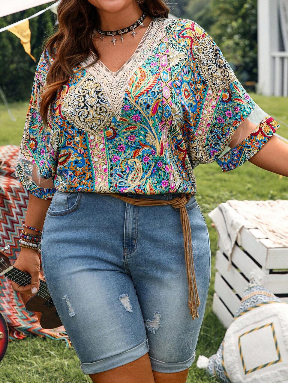 Plus Size Women All-Over Print Mesh Insert Casual Vacation Boho Paisley Top, Hippie Boho Fall,Autumn Concert Going Out Top,Western Wear, Boho,Country