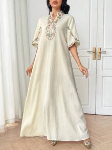 Yasmyna 女式花卉刺绣缺口领花瓣袖宽松土耳其长裙 - 杏色 - 查看 5