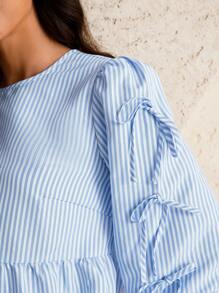 MaterniWear 办公室、商务休闲女士、孕妇条纹蝴蝶结灯笼袖休闲系带衬衫蓝色条纹上衣浅蓝色上衣泡泡袖上衣女士夏季上衣孕妇装上衣系带袖上衣 - 藍色 - 查看 4