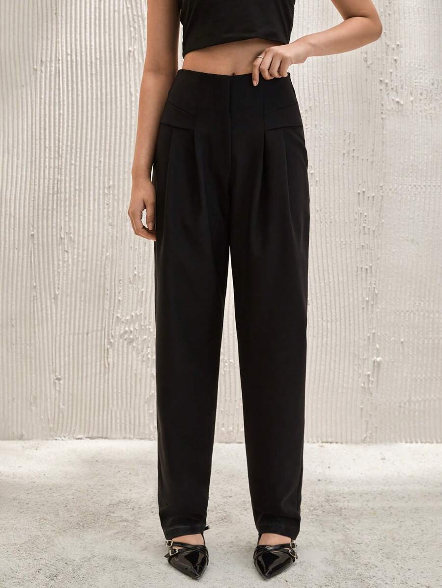 CLARA VERO Pantalones formales, diseño de cintura alta, detalle de frente plisado, pierna entallada, ropa de oficina, pantalones de vestir, estilo elegante, cierre con cremallera, material de mezcla de poliéster, look profesional, ajuste regular, corte clásico, adecuado para atuendo de negocios