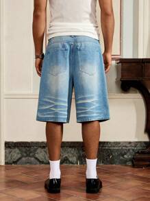 Manfinity VCAY Standard Men' Fashionable Casual Loose Light Blue Washed Versatile Denim Shorts With Embellished Patch Decor - Light Wash - View 2