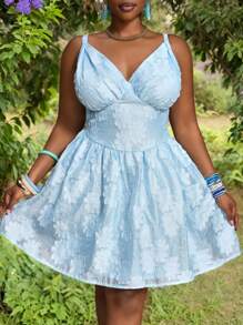 Slaydiva Vestido de falda corta tipo tarta de cintura estrecha confeccionado en tela azul con cortes láser para mujeres de talla grande, nuevo para primavera y verano 2025 para el resort casual - Azul - Ver 9