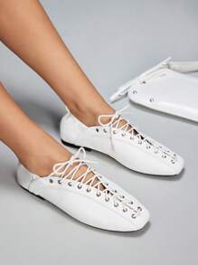 CUCCOO GRLICON 女士 Y2K 风格平底鞋，适合朋克、骑行者、酷女孩、万圣节、圣诞节、派对装扮 - 白色 - 查看 2