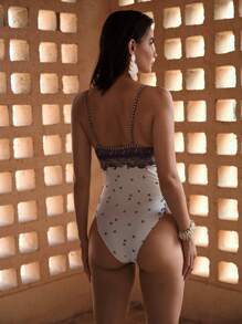 MOTF PREMIUM 佩斯利印花露背连体泳衣