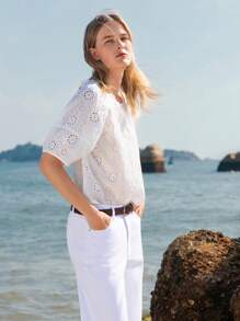 Lumivelle 女士镂空刺绣短袖衬衫，休闲度假装 - 白色 - 查看 6