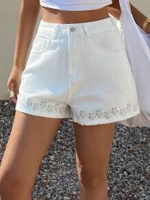Livesso 女式休闲百搭牛仔短裤，带刺绣和口袋