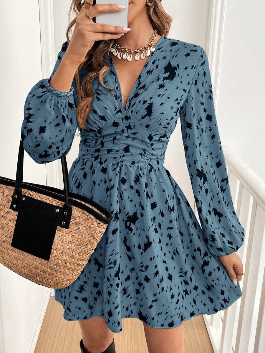 SHEIN Frenchy Váy in họa tiết nhuộm xếp ly tay đèn lồng cổ chữ V cho nữ, thời trang - Màu xanh lam - Xem 1