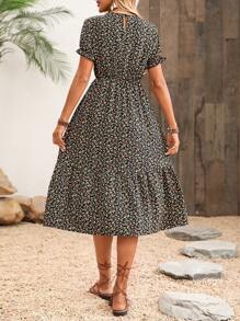 SHEIN LUNE Women's Fashionable Waist-Fitted Printed Short Sleeve Long Dress Maxi Women Outfit - Black - View 2