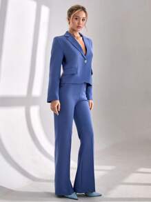 CLARA VERO Conjunto de traje de dos piezas profesional, que presenta una blazer de un solo botón y pantalones rectos a juego, detalles en la solapa, blazer entallada con bolsillos de cartera delanteros, mangas largas con diseño de puño limpio, pantalones de longitud completa a juego, silueta profesional con ajuste contemporáneo, tela de alta calidad con acabado suave, perfecto para entornos empresariales o formales