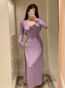 DAZY Ditsy Floral Fitted V-Neck Pleated Long Nightgown ,Vacation