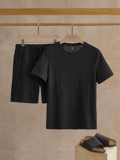 Guys Solid Tee & Drawstring Waist Shorts