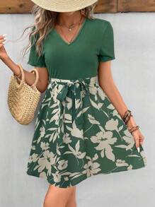 SHEIN Frenchy Váy họa tiết hoa chữ A hai tông màu có đai ở phần trên và phần dưới - màu xanh lá - Xem 6