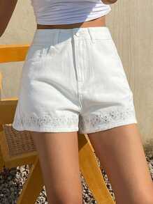 Livesso 女式休闲百搭牛仔短裤，带刺绣和口袋