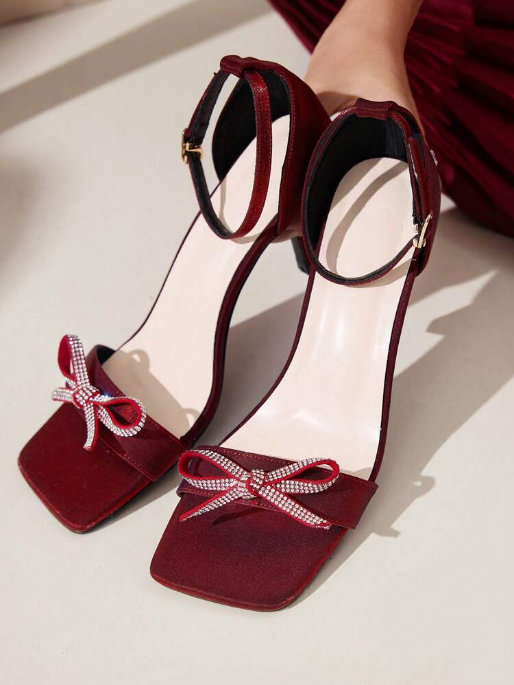 CUCCOO CHICEST Sandalias de tacón alto elegantes con decoración de lazo en color borgoña, zapatos rojos para mujer