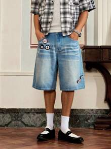 Manfinity VCAY Standard Men' Fashionable Casual Loose Light Blue Washed Versatile Denim Shorts With Embellished Patch Decor - Light Wash - View 1