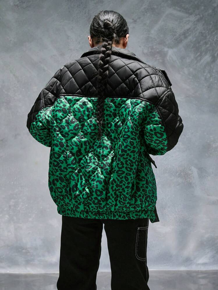 CasuGlow Abrigo de invierno a juego con estampado de leopardo acolchado para mujer, color negro, con detalles de botones y cinturón - Multicolor - Ver 2