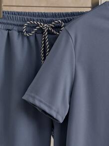 Manfinity VCAY 男士字母贴花T恤和抽绳短裤夏季套装 - 霧霾藍 - 查看 7