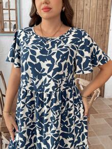 SHEIN LUNE Plus Size Summer Casual Allover Print Round Neck Ruffle Hem Dress Graduation Outfit,Sun Dresses For Women - Blue and White - View 3
