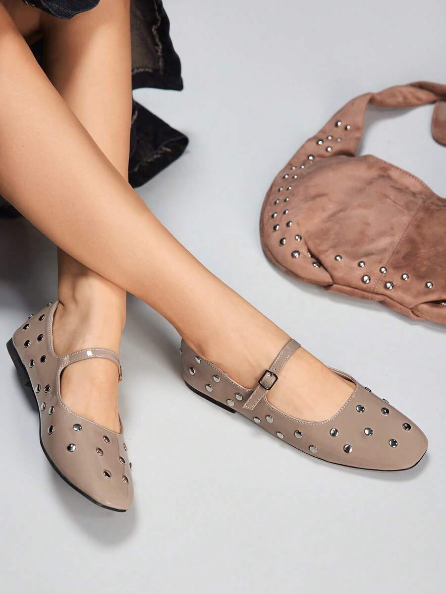 CUCCOO GRLICON أحذية نسائية مسطحة بطراز Y2K، مناسبة للبنك البانك والدراجات النارية والفتاة الجميلة وحفلات الهالوين والكريسماس والمناسبات - كاكي - مشاهدة 1