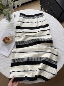 Comfortcana Plus Size Women Knitted Colorblock Striped Pattern Elegant A-Line Skirt