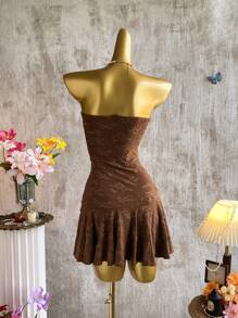 Elamini 棕色提花面料金属海星装饰露背荷叶边下摆迷你连衣裙，双层，优雅性感可爱，适合节日、休闲、派对、日常穿着、约会、复古 - 棕色 - 查看 2