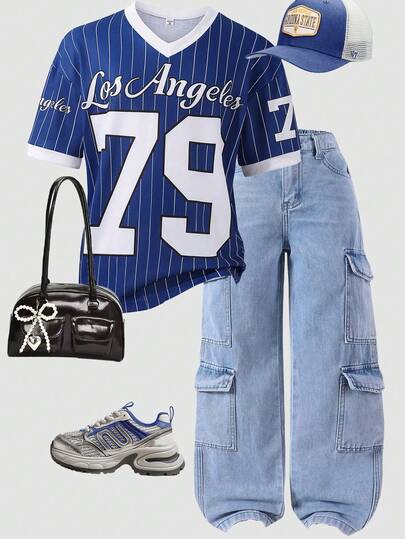 SHEIN Girls Oversized Basic Retro Team Sports Striped V-Neck T-Shirt With Contrast Trim, Matching Mother & Sisters, Casual Street Wear