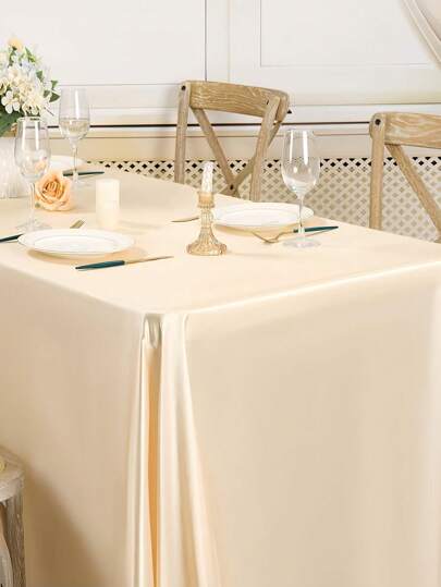 SHEIN 1 pezzo Elegante tovaglia rettangolare in raso - Tessuto liscio e lavabile per matrimoni, feste, banchetti | Copertura da tavolo decorativa simile alla seta - Bianco, Champagne,Lussuoso, Decorazione per cene, eventi, casa, ristorante (Disponibile in più misure)