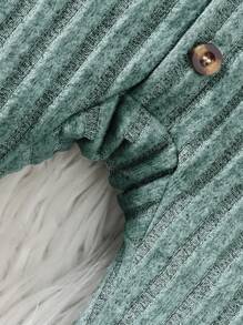 SHEIN 1 Bộ đồ liền thân in chữ màu trơn cho bé trai, bộ đồ liền thân thoải mái, dễ mặc, phù hợp cho bé trai sơ sinh mặc vào mùa thu, xuân và đông. Bộ đồ liền thân đa năng này phù hợp với nhiều dịp khác nhau trong cuộc sống hàng ngày, giúp bé trai sơ sinh luôn thời trang và thoải mái trong mùa thu, xuân và đông. Dù đi học hay ở nhà, bé trai sơ sinh đều có thể mặc bộ đồ liền thân này. - màu xanh lá - Xem 7