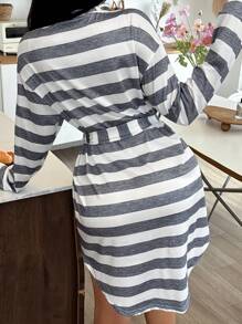 SHEIN Plus Size Comfortable Casual Striped Print Bathrobe, Cozy And Elegant Details, Fall & Winter - Multicolor - View 2