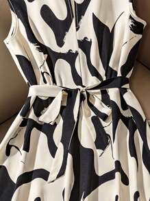 Franclia 黑白抽象印花立领无袖系带连衣裙 - 黑與白 - 查看 7