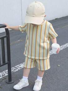 Souflis Souflis Set de 2 piezas de camiseta de manga corta de rayas de waffle y pantalones cortos de verano para niño pequeño