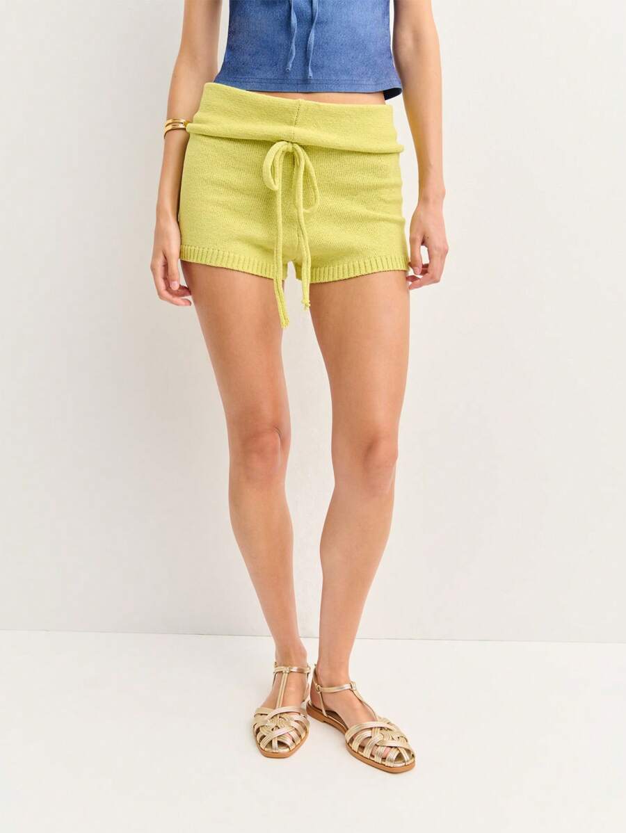 Nöista 可爱的针织短裤，搭配翻折腰带和前系带设计。非常适合休闲装、休闲穿着，或搭配针织上衣，打造可爱舒适的造型。 - 綠色 - 查看 1