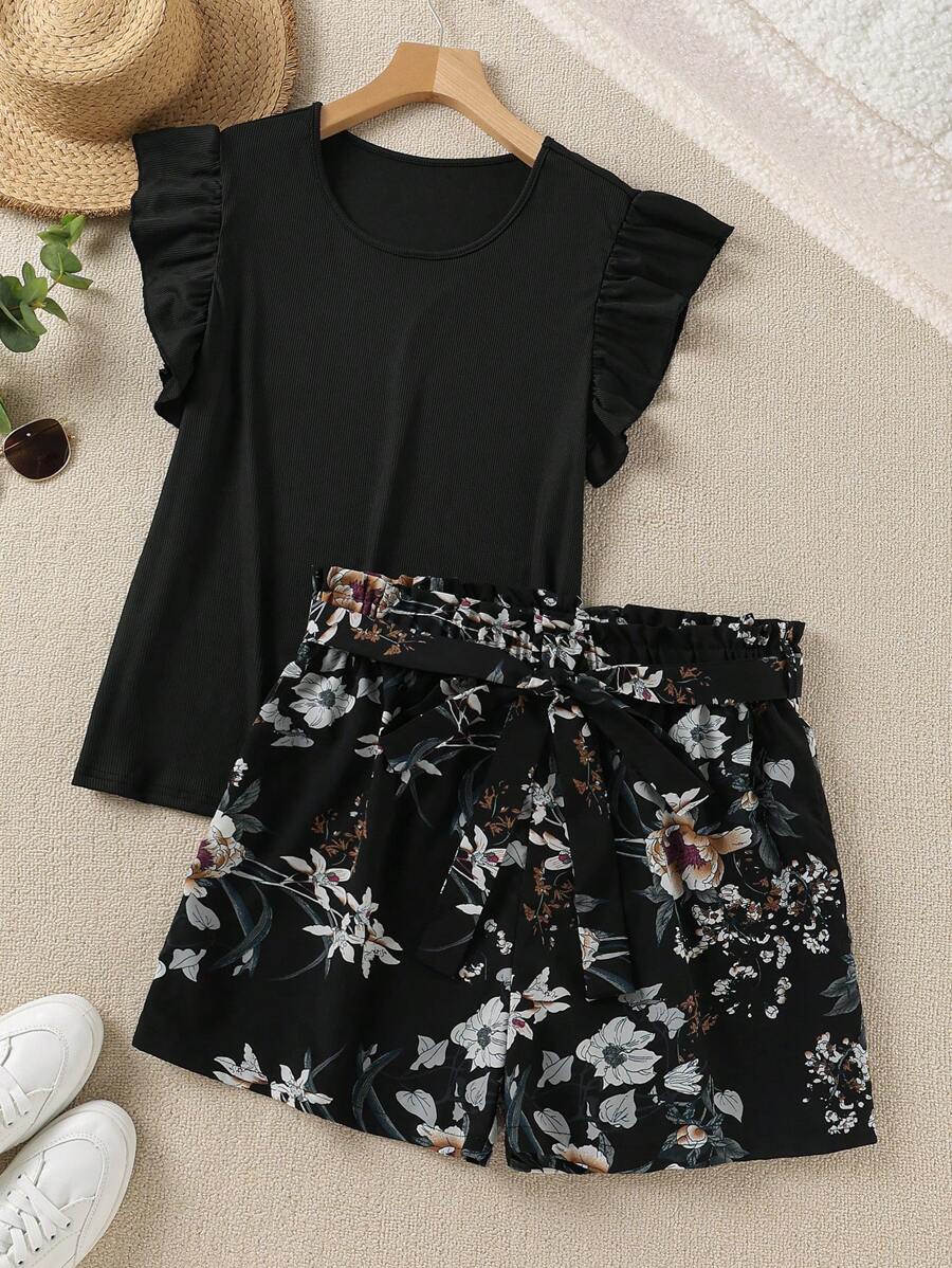 SHEIN LUNE Bộ 2 áo tay bồng màu trơn cỡ lớn và quần short họa tiết hoa, trang phục thường ngày cho kỳ nghỉ hè, trang phục mùa hè 2 món dành cho nữ - màu đen - Xem 1