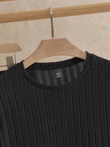 Manfinity VCAY 男士素色T恤和腰部抽繩短褲