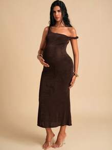 MaterniChic Robe moulante de maternité d'été à col asymétrique et ourlet en queue de poisson, couleur unie - Tabac - Voir 1