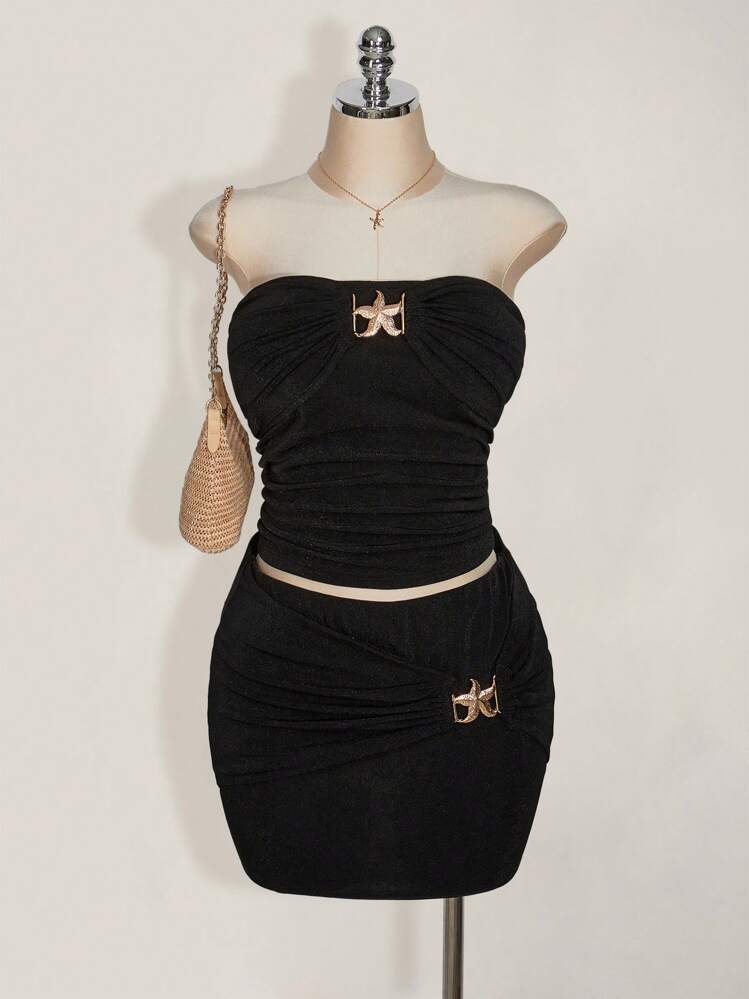 SHEIN ICON تنورة ضيقة باللون الأسود معقودة مع زينة نجوم البحر المعدنية مقاس كبير، مناسبة للشاطئ والمنتجعات - الأسود - مشاهدة 7