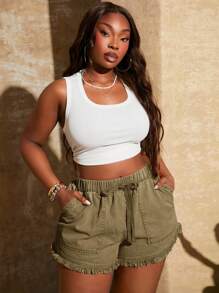 SHEIN SXY 大码女式新款春夏复古水洗弹力腰流苏下摆短裤，适合日常穿着、音乐节、音乐会、狂欢派对、海滩度假、约会之夜、生日、单身派对、俱乐部、可爱、休闲、购物、街头服饰、外出、风骚、易于搭配和修身、凸显身材、修饰身材 - 軍綠色 - 查看 8