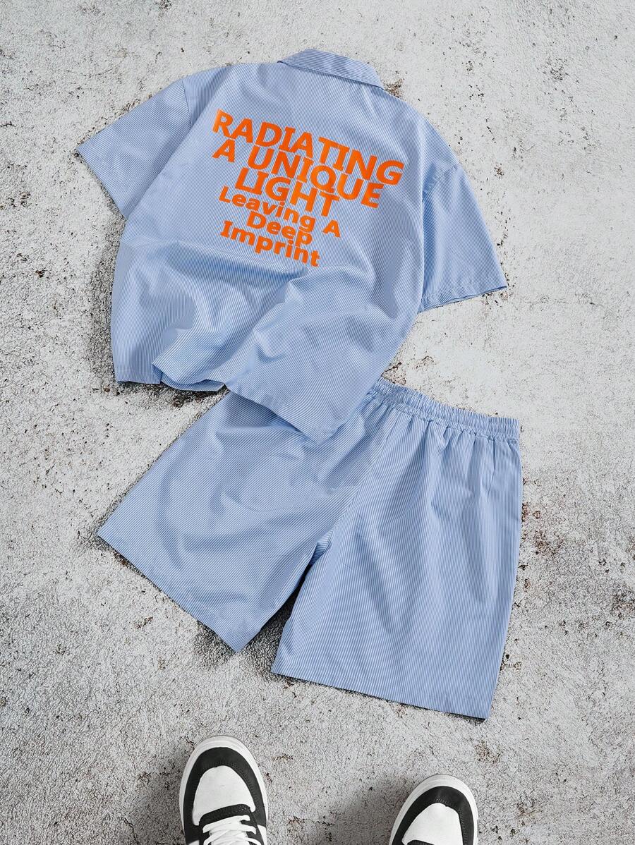Manfinity Roghcode Herren Freizeitmode Straße Slogan Streifen Muster Hemd mit Kragen und kurzen Ärmeln und Shorts mit Kordelzug Taille, Sommer - Blau-Weiß - Übersicht 1