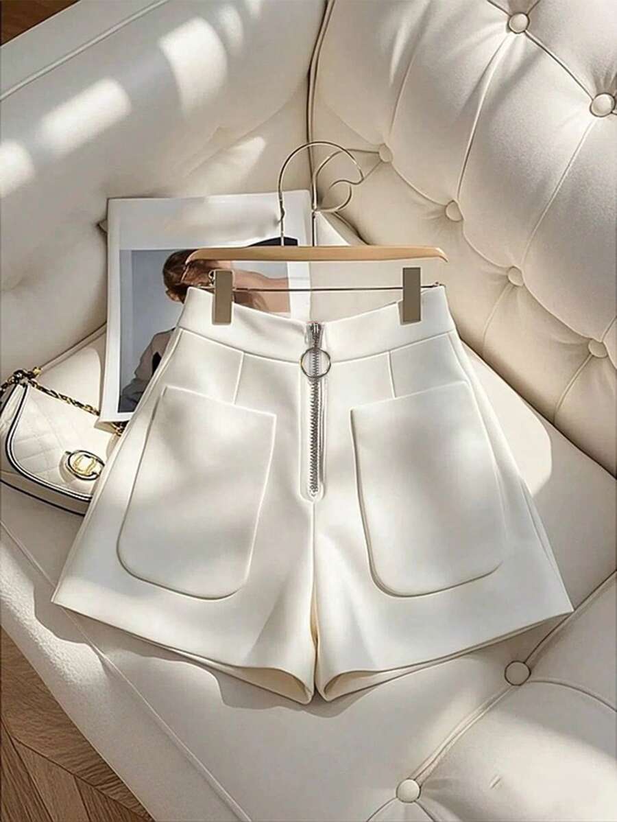 GlowEve 女士休闲纯色拉链前口袋短裤，夏季 - 白色 - 查看 1