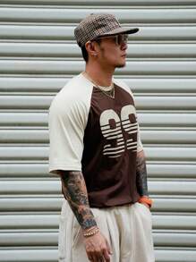 DAZY Camiseta de manga corta con bloqueo de color e impresión de número para hombres, ropa de otoño - Marrón - Ver 6