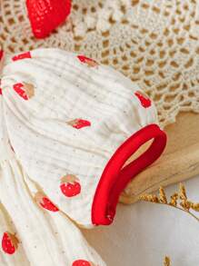 女婴草莓图案翻领短袖连体衣，夏季